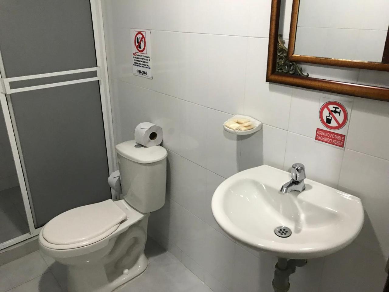 Hostal El Vecino San Andrés エクステリア 写真