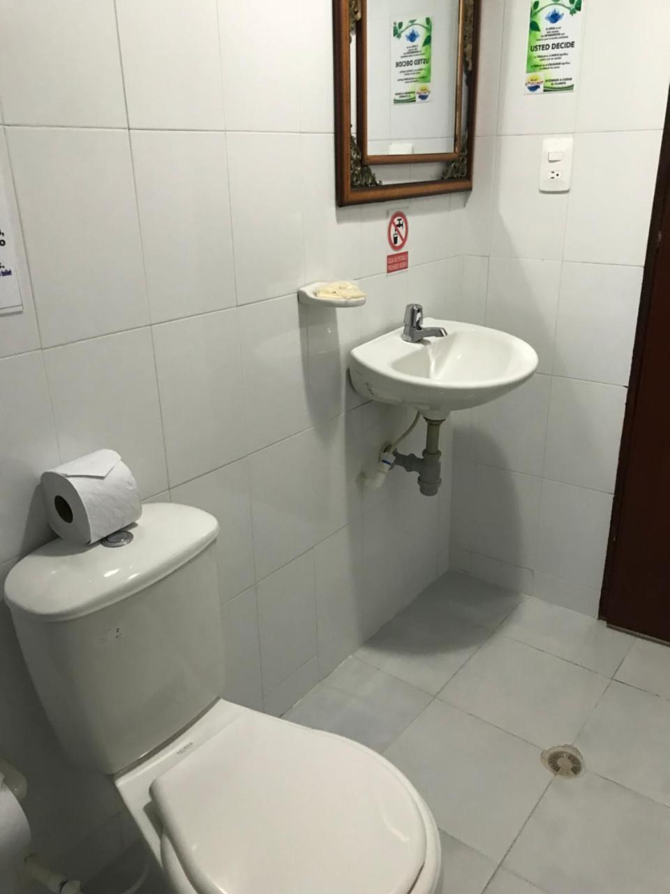 Hostal El Vecino San Andrés エクステリア 写真